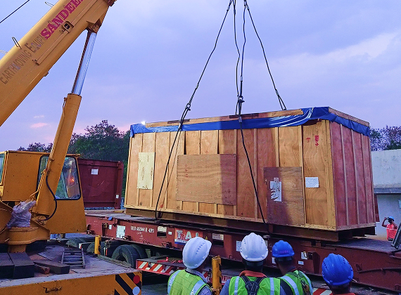 Unloading From Truck and Positioning — Chakra Machinery Movers Tamil Nadu